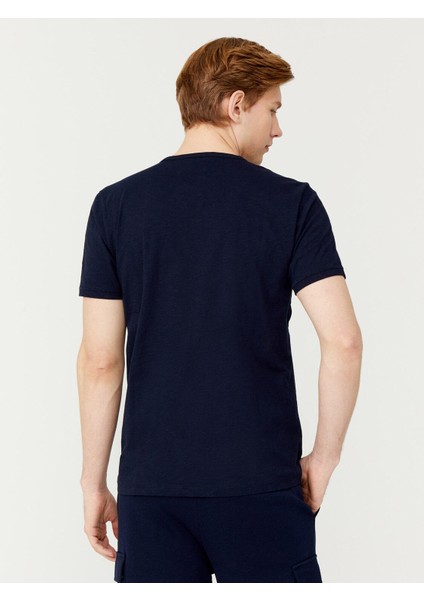 Bisiklet Yaka %100 Pamuk Slim Fit Baskılı Tişört fırsatları