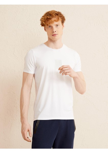 Bisiklet Yaka Slim Fit Üç Boyut Baskı Detaylı Modal Tişört