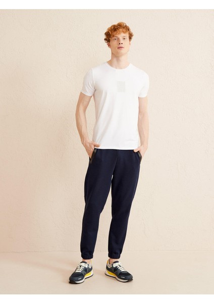 Bisiklet Yaka Slim Fit Üç Boyut Baskı Detaylı Modal Tişört