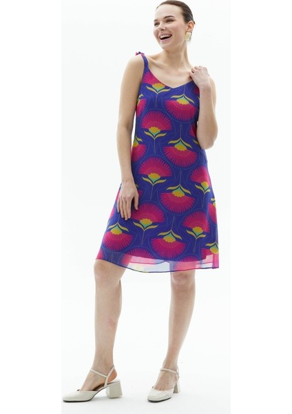 Omuzları Bağlamalı V Yaka Çiçekli Elbise modelleri