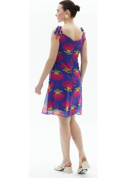 Omuzları Bağlamalı V Yaka Çiçekli Elbise indirimleri