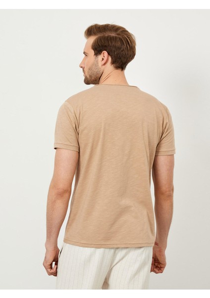 Erkek Bej Regular Fit Pamuklu Basic Tişört fırsatları