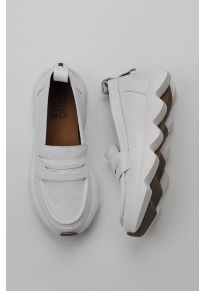 Beyaz Deri Kadın Günlük Ayakkabı 01WZ2801