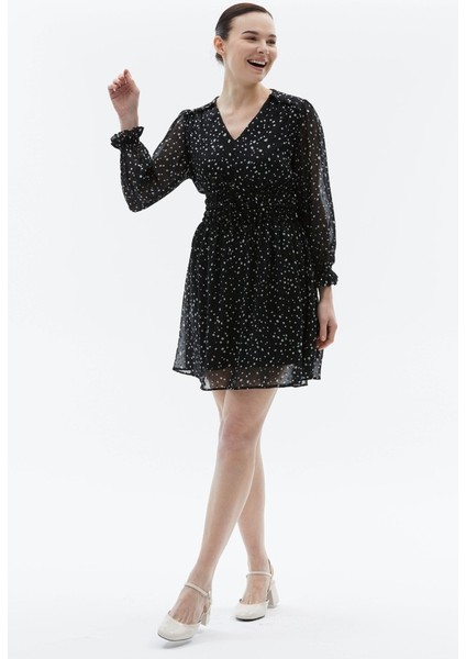 Beli Lastikli Omuzu Fırfırlı Puantiye Desen Elbise