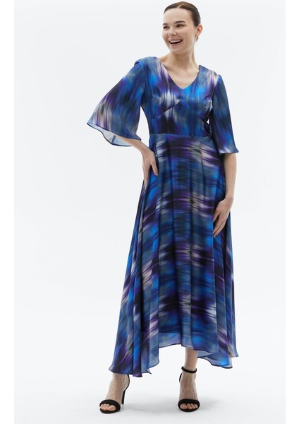 Kolları Volanlı V Yaka Uzun Emprime Elbise