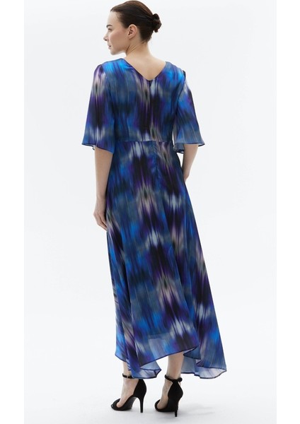 Kolları Volanlı V Yaka Uzun Emprime Elbise fırsatları