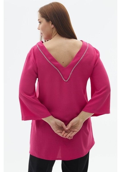 Büyük Beden Önü ve Arkası V Yaka Taşlı Bluz fırsatları