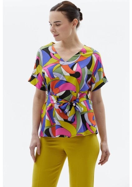 V Yaka Düşük Kol Soyut Desen Bağlamalı Bluz fiyatları
