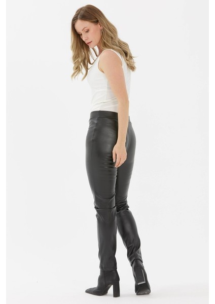 Beli Lastikli Dar Paça Pantolon fırsatları