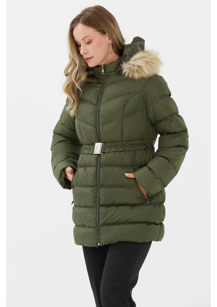 Beli Lastikli Kapüşonu Kürklü Mont modelleri