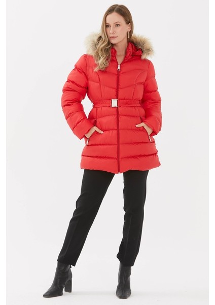 Beli Lastikli Kapüşonu Kürklü Mont modelleri