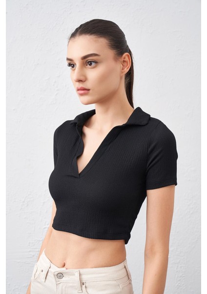 Tena Moda Kadın Siyah Polo Yaka Bürümcük Kumaş Crop fırsatları