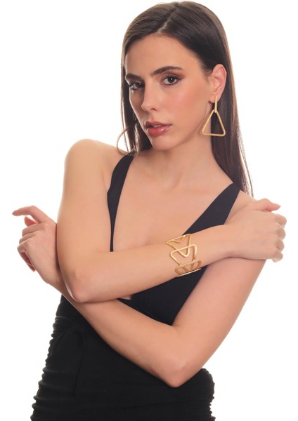 Kadın Mat Altın Kaplama Üçgen Formlu Geometrik Küpe & Bileklik Seti modelleri