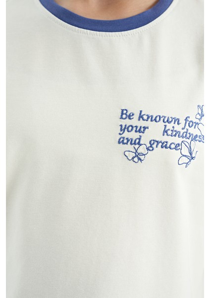 Ekru Minimal Yazı Baskılı O Yaka Rahat Form Kısa Kollu Kız Çocuk T-Shirt - 75110