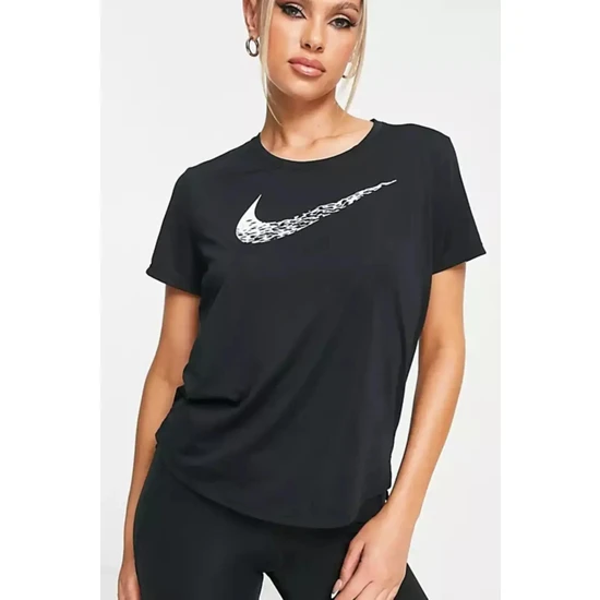 Nike Dri-Fit Swoosh Run Siyah Kadın Standart Kesim Spor Tişört