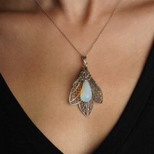 Galatelier Telkari Işlemeli Zambak Model Quartz Taşlı Gümüş Kadın Kolye