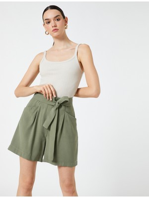 Koton Ipeksi Dokulu Şort Kemerli Cepli