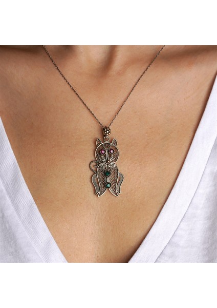 Telkari Işlemeli Kedi Formlu Zirkon Taşlı Gümüş Kadın Kolye