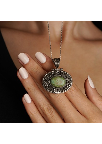 Oltu Zümrütü Oval Formlu Gümüş Kadın Kolye modelleri