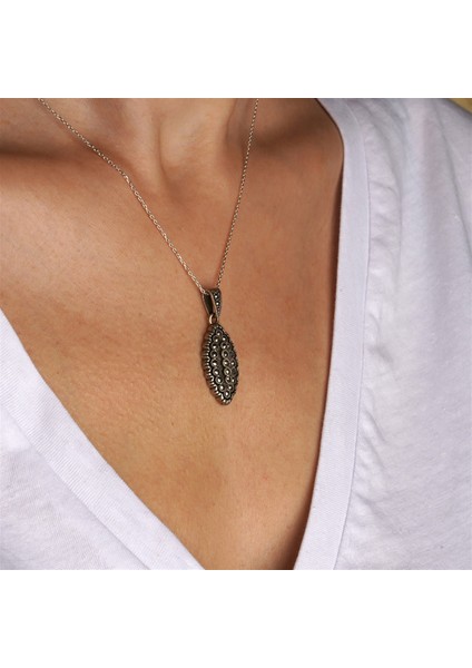 Telkari Işlemeli Markazitli Mekik Formlu Gümüş Kadın Kolye fiyatları