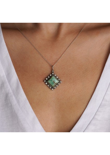 Oltu Zümrütü Kare Formlu Markazitli Gümüş Kadın Kolye
