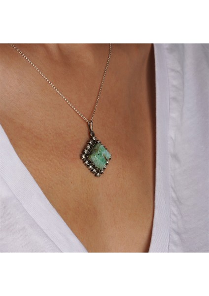 Oltu Zümrütü Kare Formlu Markazitli Gümüş Kadın Kolye fiyatları