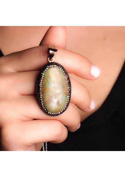 Oltu Zümrütü Oval Formlu Gümüş Kadın Kolye fiyatları