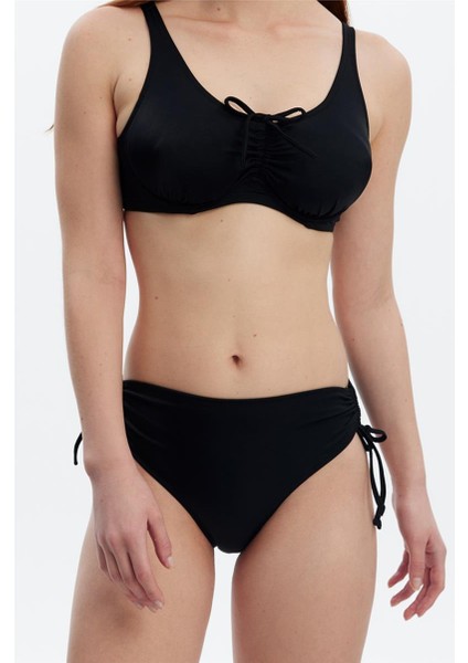 MM8509 Kenarı Tünelli Bikini Altı