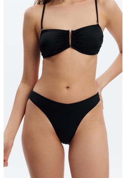 MM8507 Ince Kenarlı Bikini Altı