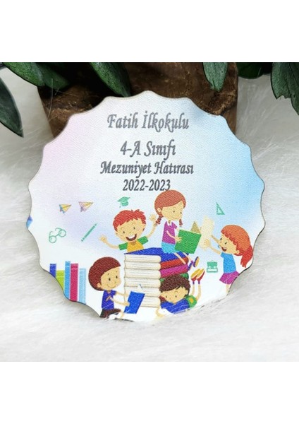 30 Adet Mezunlar Baskılı Ilk Okul Ahşap Magnet Mezuniyet Hatırası