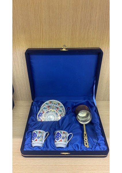 5 Parça İki Kişilik El Dekoru Altın Yaldızlı Fincan Takımı Kadife Kutulu Bakır Cezveli