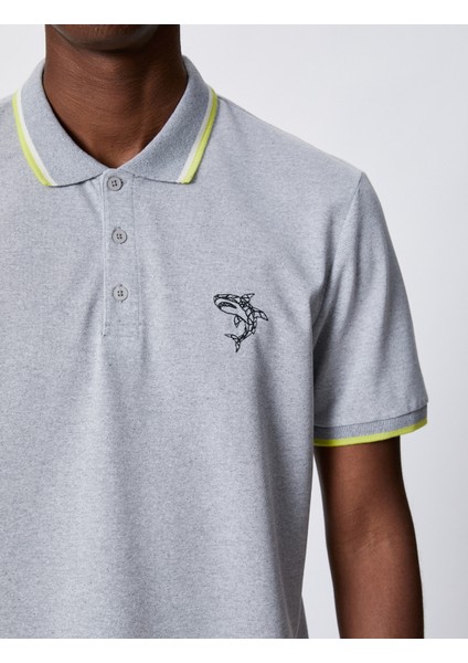 Polo Yaka Tişört Köpek Balığı İşlemeli Biyeli Düğmeli indirimleri