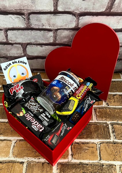 Ozur Hediyesi Kalp Kutuda Bitter Çikolatalar fiyatları