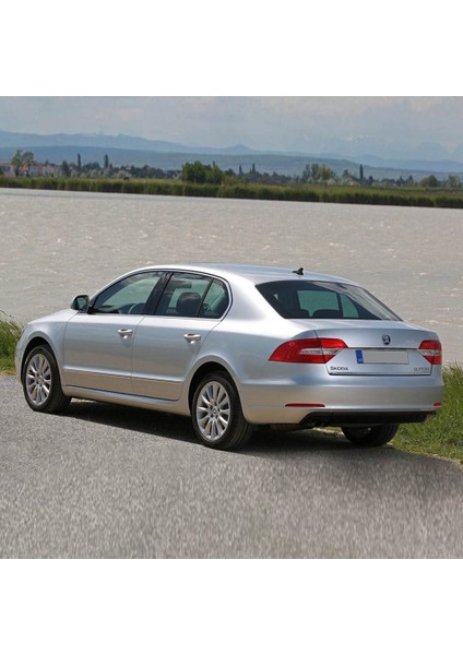 Skoda Superb 2 2014-2015 Arka Plaka Aydınlatma Lambası 5N0943021A fiyatları