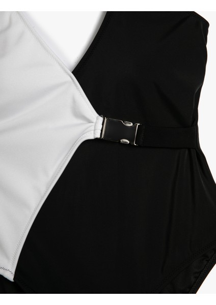 Askılı Mayo V Yaka Metal Kemer Detaylı Kaplı modelleri