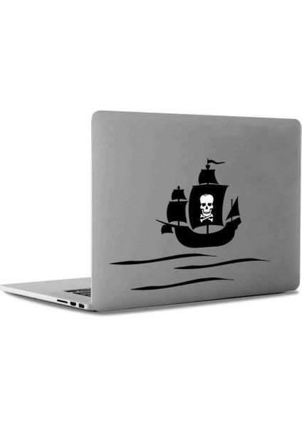 Kuru Kafa Bayraklı Korsan Gemisi Apple Macbook, Pro Sticker Etiket Dekoratif Siyah