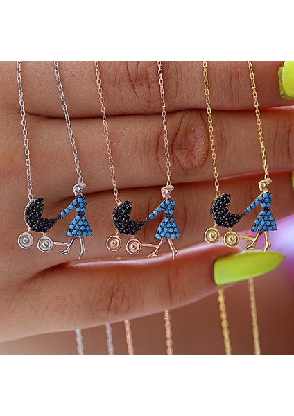 Bebeğini Gezdiren Anne Bebek Gümüş Kolye