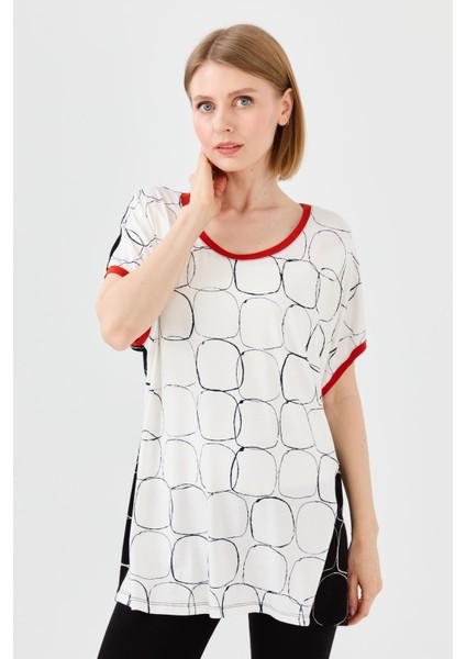 Kadın Yakası ve Kolu Sarı Bantlı Penye T-Shirt Siyah/ekru