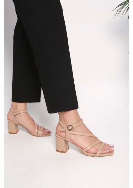 Kadın Valet Ten Kalın Topuklu Ayakkabı fırsatları