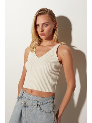 Sherin Ekru Fitilli V Yaka Triko Büstiyer SS23A4778EK