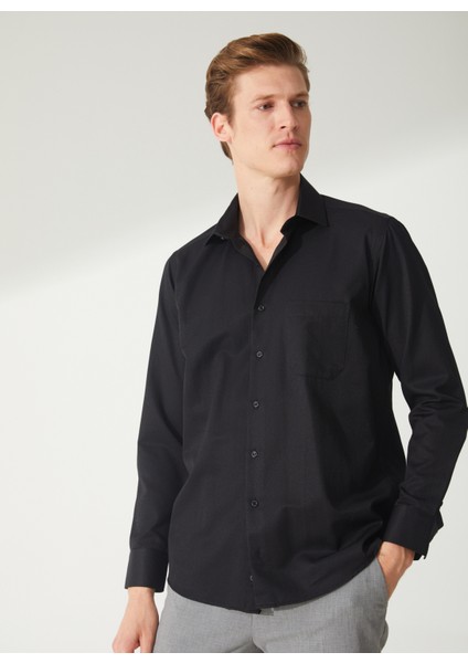 Regular Fit Klasik Yaka Armürlü Siyah Erkek Gömlek GM2025000227
