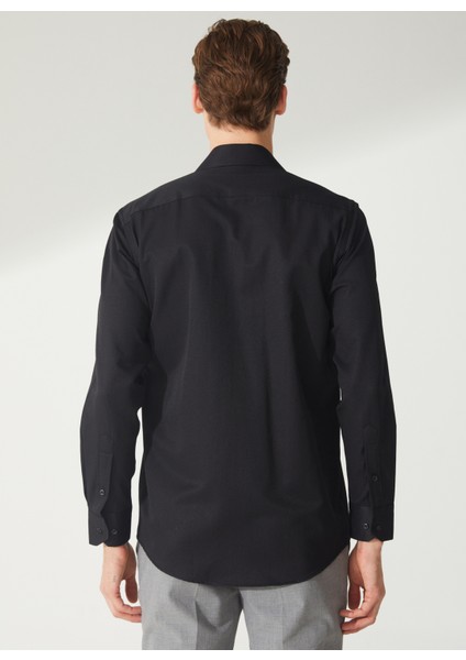 Regular Fit Klasik Yaka Armürlü Siyah Erkek Gömlek GM2025000227
