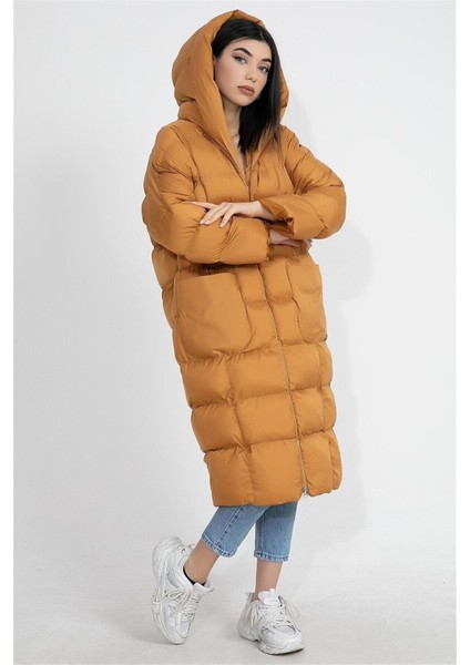 Kapüşonlu Uzun Oversize Şişme Kadın Mont - Hardal fırsatları