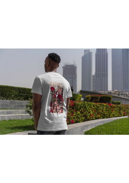 Gül Kuru Kafa Sırt Baskılı Desenli %100 Pamuk Beyaz Erkek T-Shirt