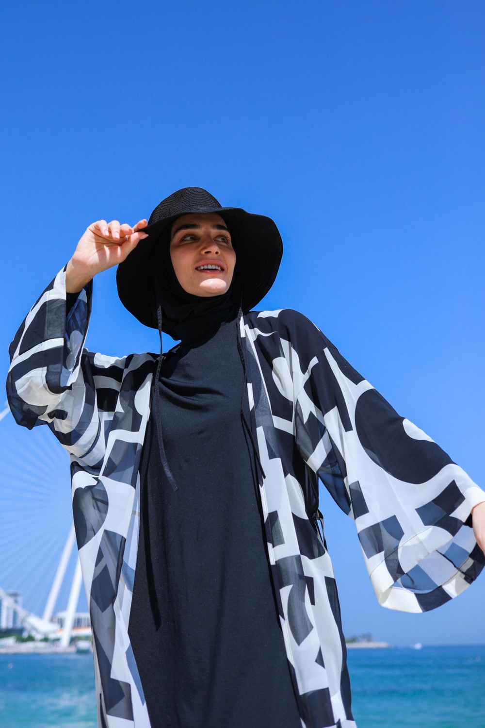 Marina Geometrik Siyah Kimono Kaftan %100 Polyester Hafif Kumaş Şık Plaj Elbisesi görsel 4