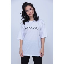 Kadın Beyaz Friends Oversize Salaş Kesim Tişört