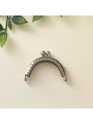 Yumakça Gümüş Renk Oval Model Çanta ve Cüzdan Klipsi 6,5 cm Kadınlar İçin Şık Aksesuar