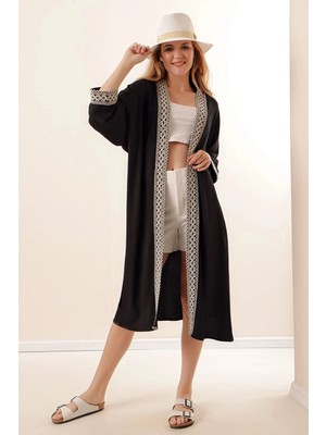 Hazelin Kadın Siyah Nakışlı Kuşaklı Uzun Kimono HZL22S-BD158651