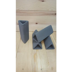 41 Pet Mama Gri Üçgen Kalıp Vatoz Küpü