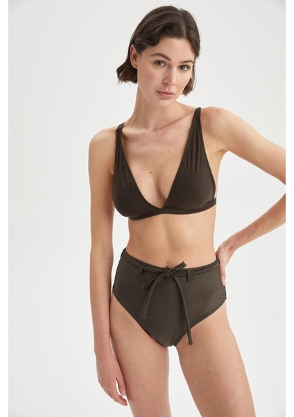 Kalın Askılı Üçgen Kaplı Bikini Üstü T3667AZ21SM fiyatları
